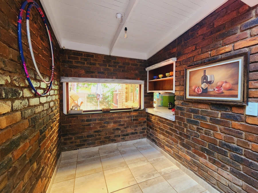 4 Bedroom Property for Sale in Grimbeeck Park North West
